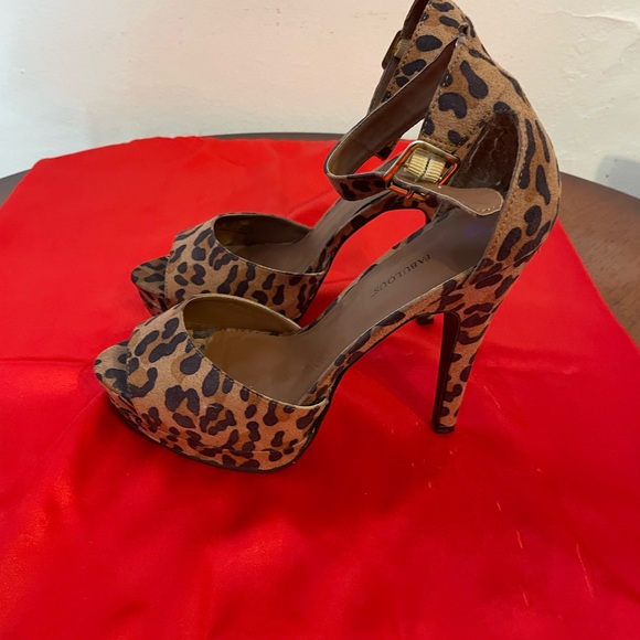 JustFab Leopard Print Ankle Strap Heels - Picture 4 of 5